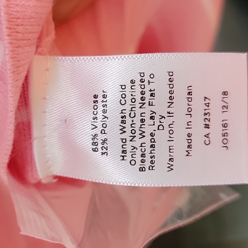 Talbots Sleeveless Sweater - NWT Petite Med. - Picture 4 of 4